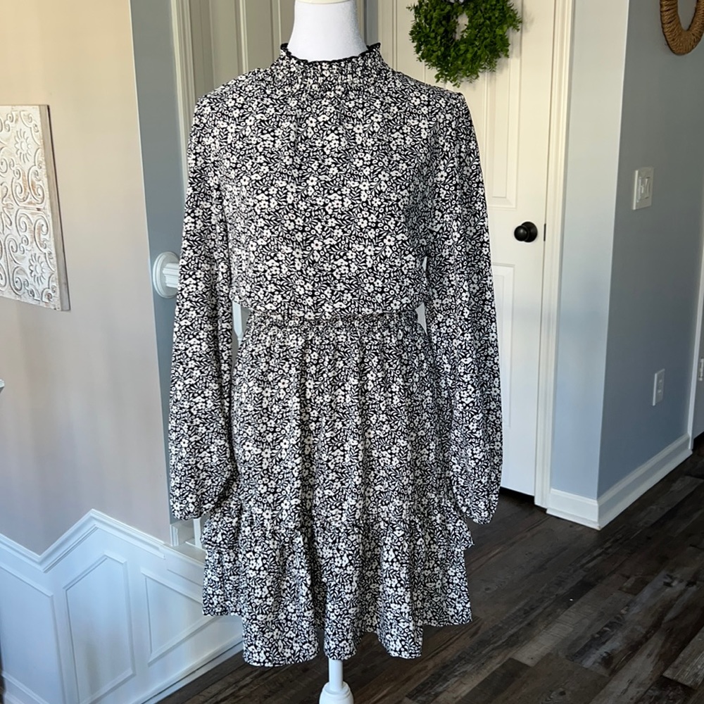 Floral print ruffle hem dress